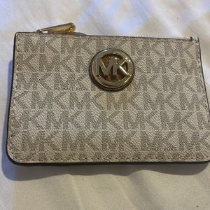 Michael Kors change wallet